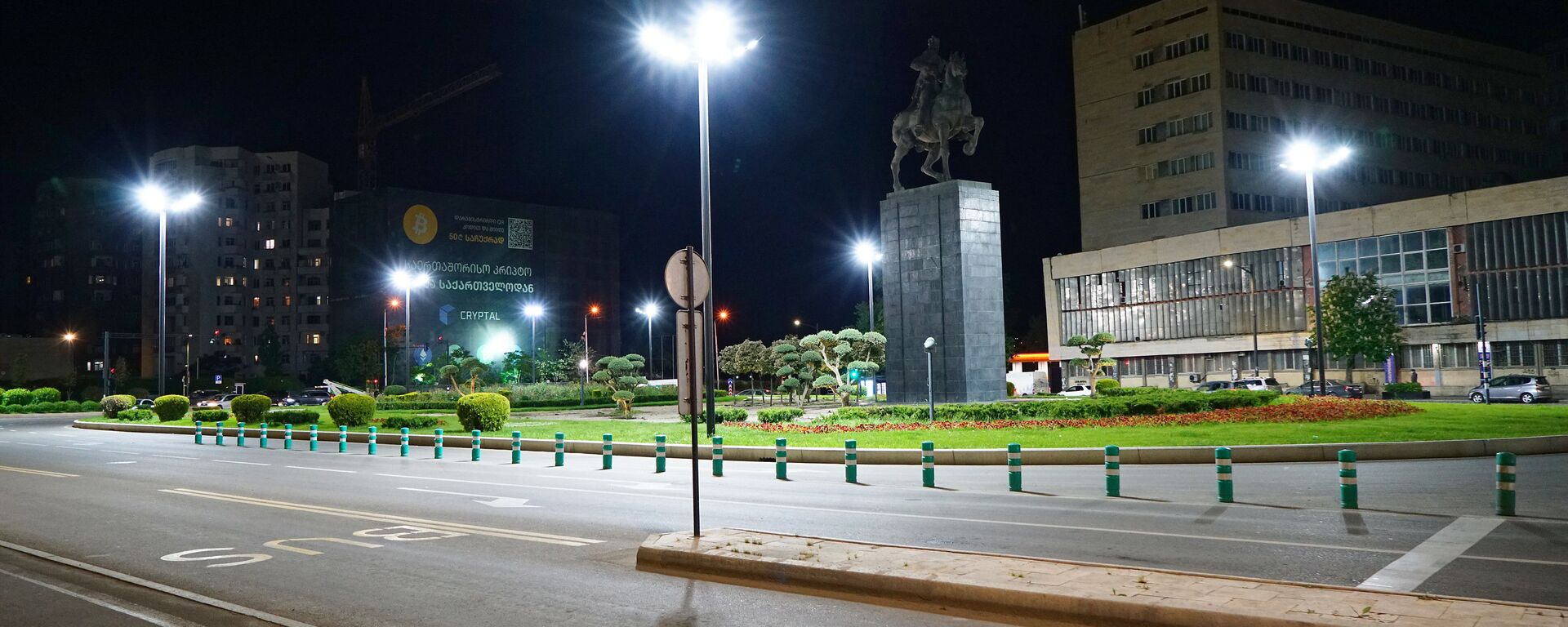 Комендантский час в столице Грузии - пустые улицы и площадь Георгия Саакадзе Комендантский час в столице Грузии - пустые улицы и площадь Георгия Саакадзе - Sputnik Грузия, 1920, 08.05.2021