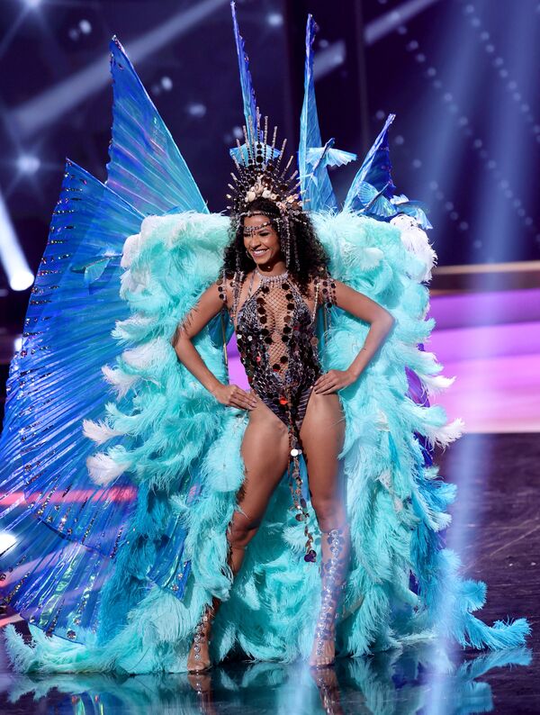 Мисс Барбадос Хиллари Энн Уильямс во время показа национального костюма конкурса Мисс Вселенная 2021 - Sputnik Грузия