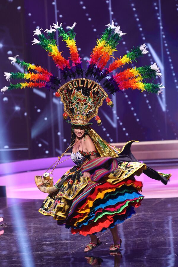 Мисс Боливия Ленка Немер во время показа национального костюма конкурса Мисс Вселенная 2021  - Sputnik Грузия