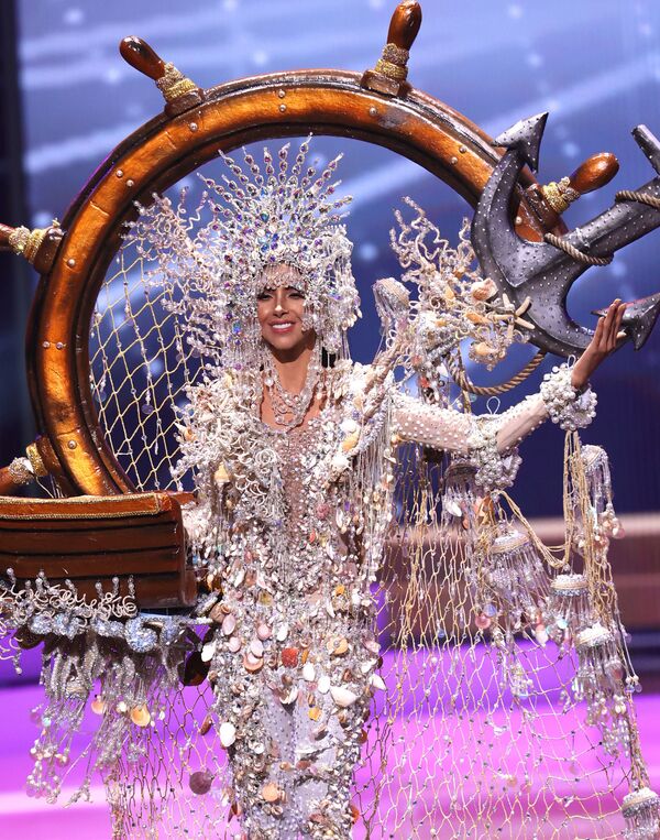 Мисс Панама Кармен Харамилло во время показа национального костюма конкурса Мисс Вселенная 2021  - Sputnik Грузия