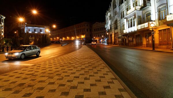 Вид на город Тбилиси во время комендантского часа - пустые улицы - Sputnik Грузия