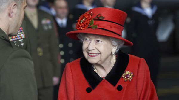 Королева Великобритании Елизавета посещает авианосец британского ВМФ HMS Queen Elizabeth - Sputnik Грузия
