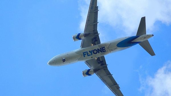 ლოუკოსტერი FlyOne ლოუკოსტერი FlyOne - Sputnik საქართველო