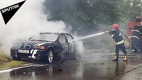 რუსთავში BMW-ს ცეცხლი წაეკიდა: მანქანის გადარჩენა ვერ მოხერხდა - ვიდეო - Sputnik საქართველო