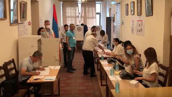 Как проходили выборы в парламент Армении - Sputnik Грузия