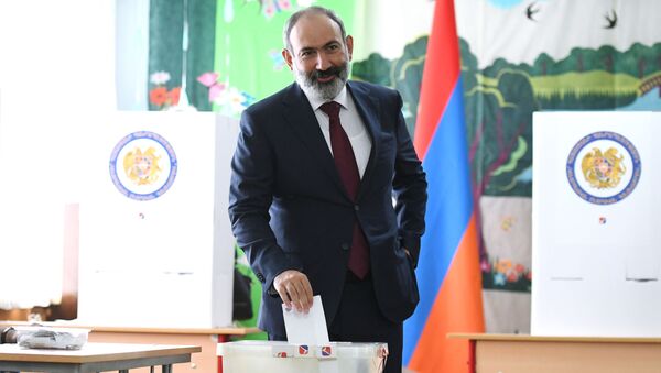 Убедительная победа – Кремль прокомментировал парламентские выборы в Армении  - Sputnik Грузия