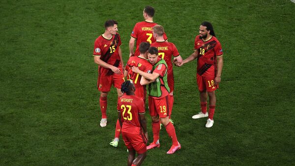 Игроки сборной Бельгии радуются победе - Sputnik Грузия