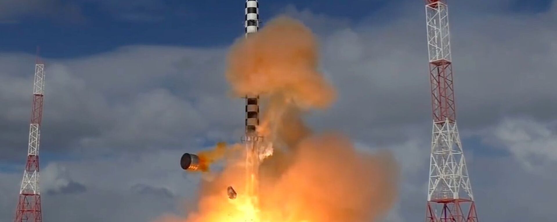 Запуск ракеты «Сармат» с космодрома «Плесецк» - Sputnik Грузия, 1920, 28.06.2021