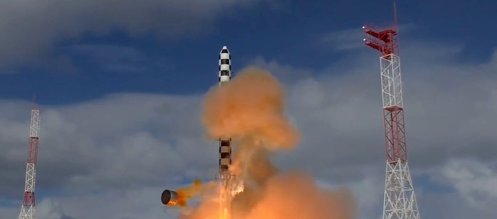 Запуск сармата. Сармат ракетный комплекс. Межконтинентальная баллистическая ракета Сармат. Ракеты шахтного базирования Сармат. Ракета Сармат 2022.
