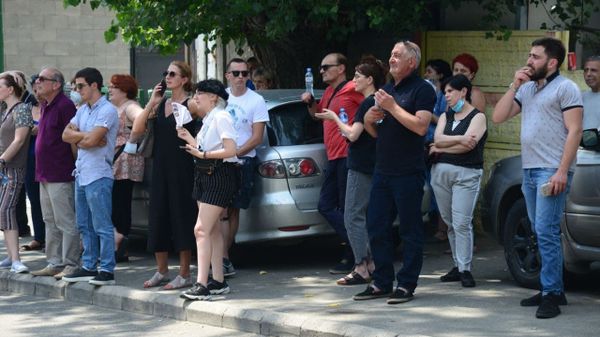 საქართველოს პირველმა პირებმა აბიტურიენტებს უმაღლეს სასწავლებლებში ჩარიცხვა მიულოცეს