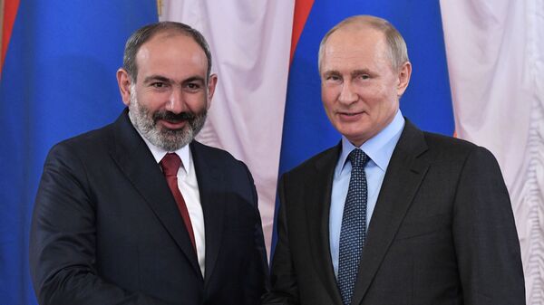 Встреча премьер-министра Армении Никола Пашиняна и президента России Владимира Путина - Sputnik Грузия
