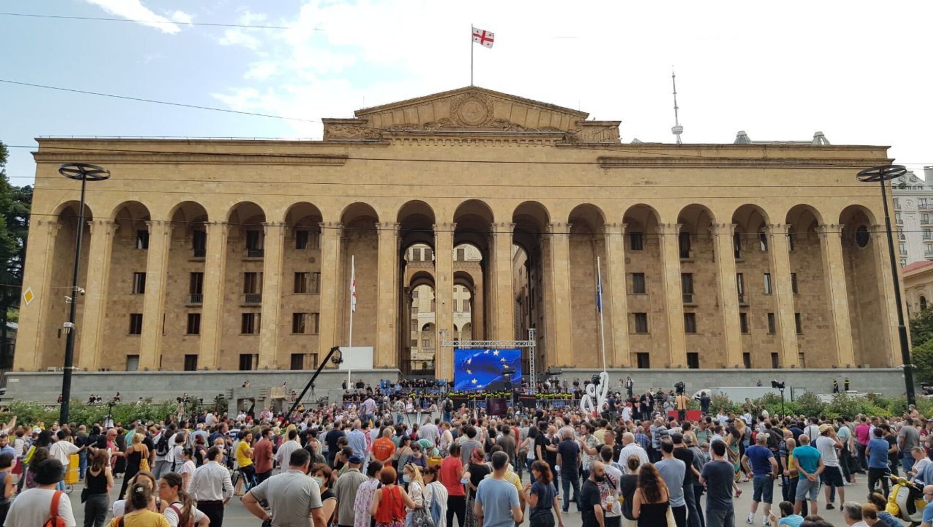 Акция протеста у парламента из-за смерти Лексо Лашкарава. 12 июля 2021 года - Sputnik Грузия, 1920, 17.07.2021