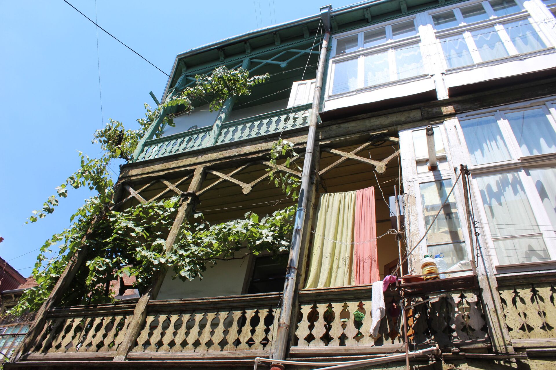 Тбилисские балконы и виноградная лоза - взаимодополняющие субстанции - Sputnik Грузия, 1920, 24.08.2021