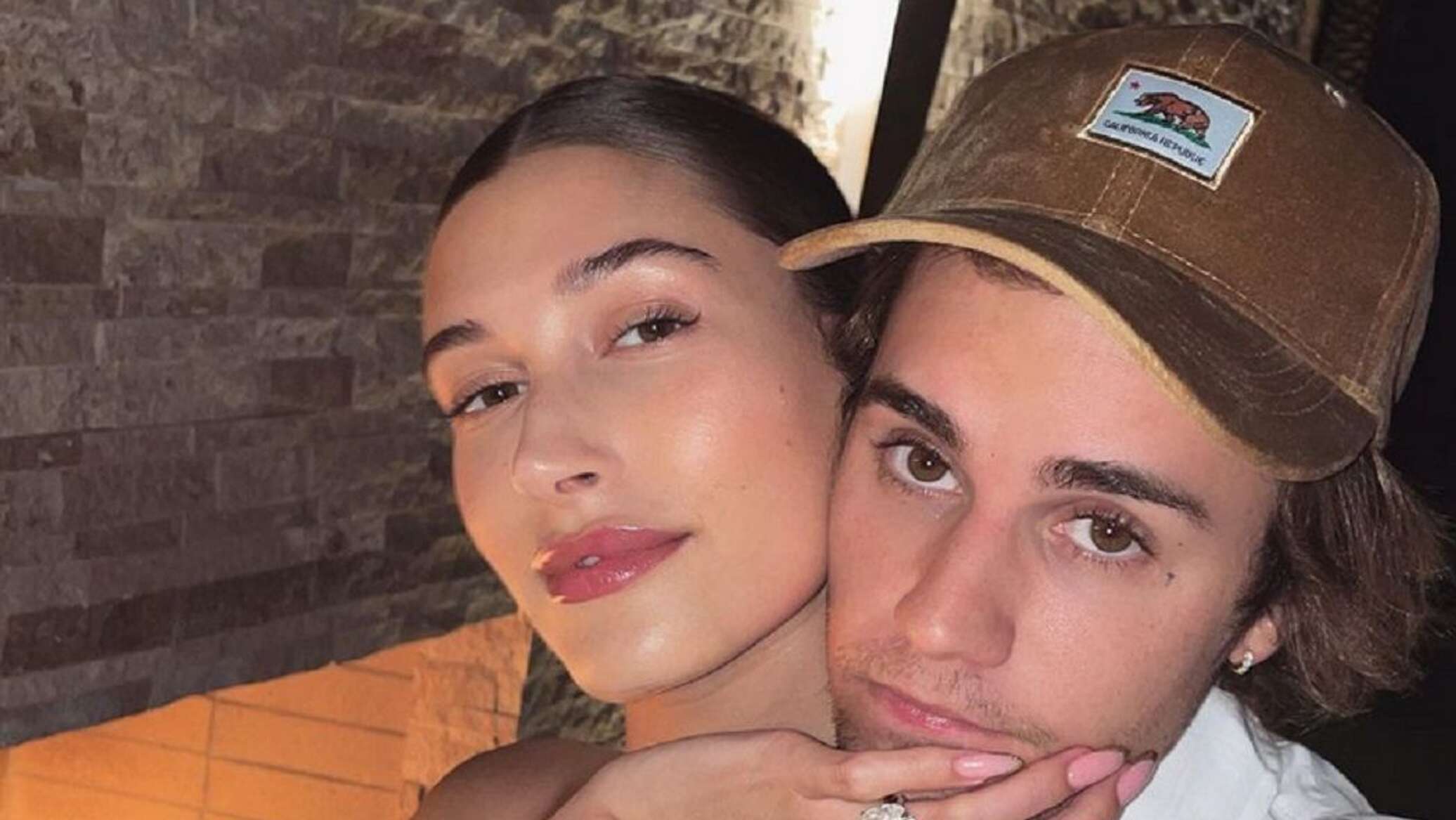 Джастин бибер и хейли. Хейли и джастин 2023. Хейли болдуин и джастин бибер. Бибер и хейли 2018. Хейли болдуин и джастин бибер.