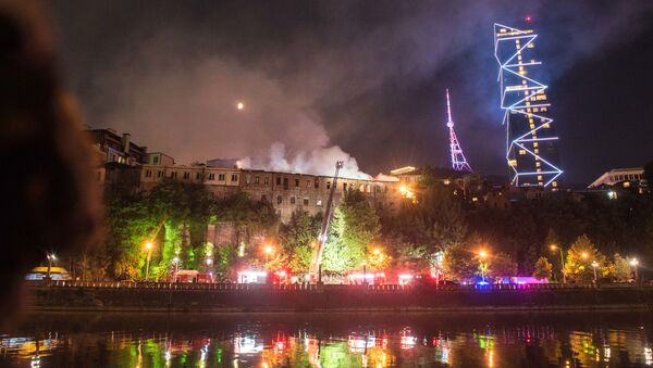 Крупный пожар в центре грузинской столицы на улице Лагидзе - Sputnik Грузия
