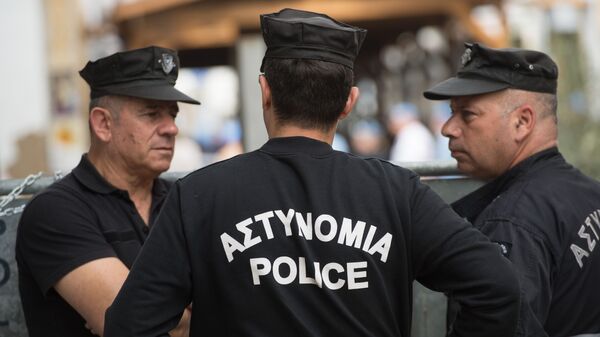 Кипр - полицейские - Sputnik Грузия
