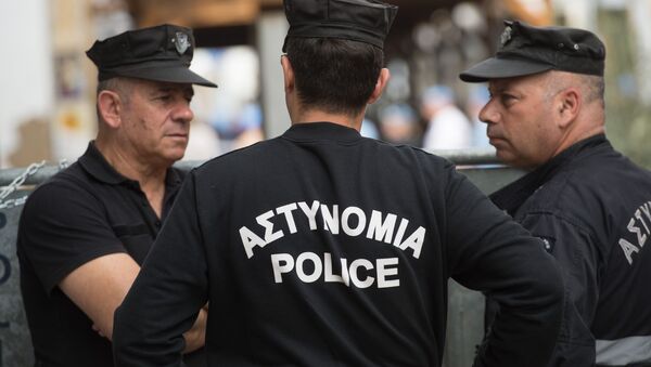 Кипр - полицейские - Sputnik Грузия