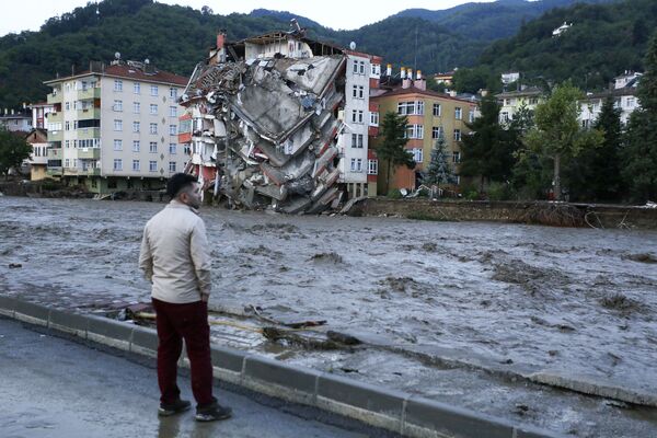 Наводнения в Турции затронули провинции Синов, Бартын, Карабюк и Кимстамон - Sputnik Грузия