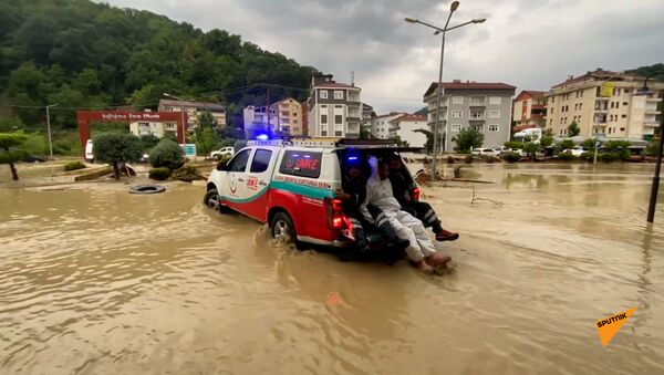 Сильное наводнение в Турции - Sputnik Грузия