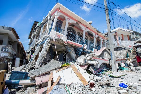 Землетрясение магнитудой 7,2 произошло у берегов Гаити в субботу - Sputnik Грузия