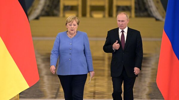 Президент РФ Владимир Путин и федеральный канцлер Германии Ангела Меркель - Sputnik Грузия