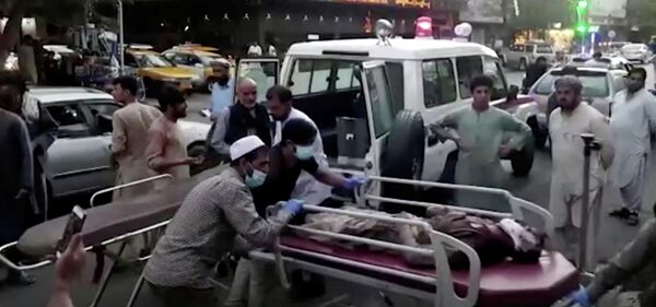 Машины &quot;Скорой помощи&quot; постоянно подвозили раненых к госпиталям в Кабуле - Sputnik Грузия