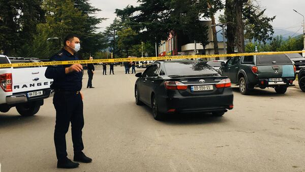 Полиция на месте нападения на филиал Банка Грузии в городе Кварели - Sputnik Грузия