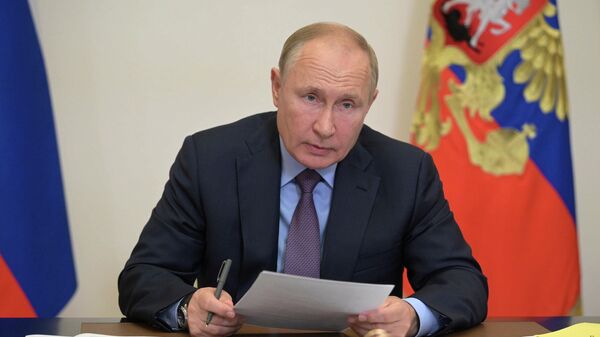 Президент РФ поручил ограничить экспорт некоторой продукции и сырья за границу