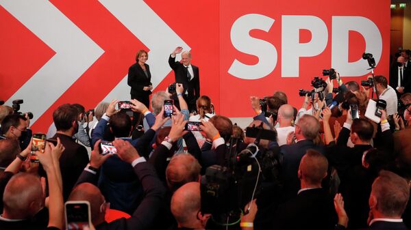 Олаф Шольц и лидеры Социал-Демократов в избирательном штабе - Sputnik Грузия