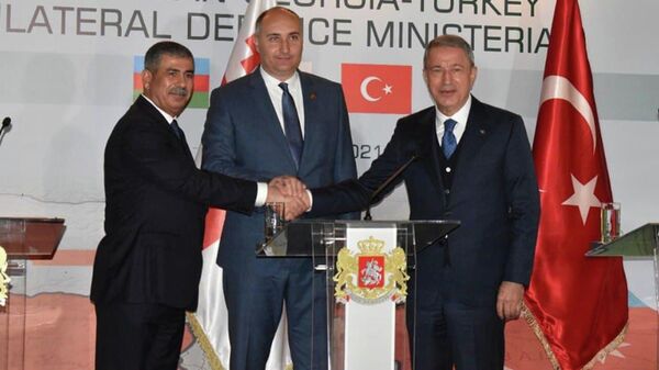 Трехсторонний министериал Грузии, Азербайджана и Турции на уровне глав оборонных ведомств - Sputnik Грузия