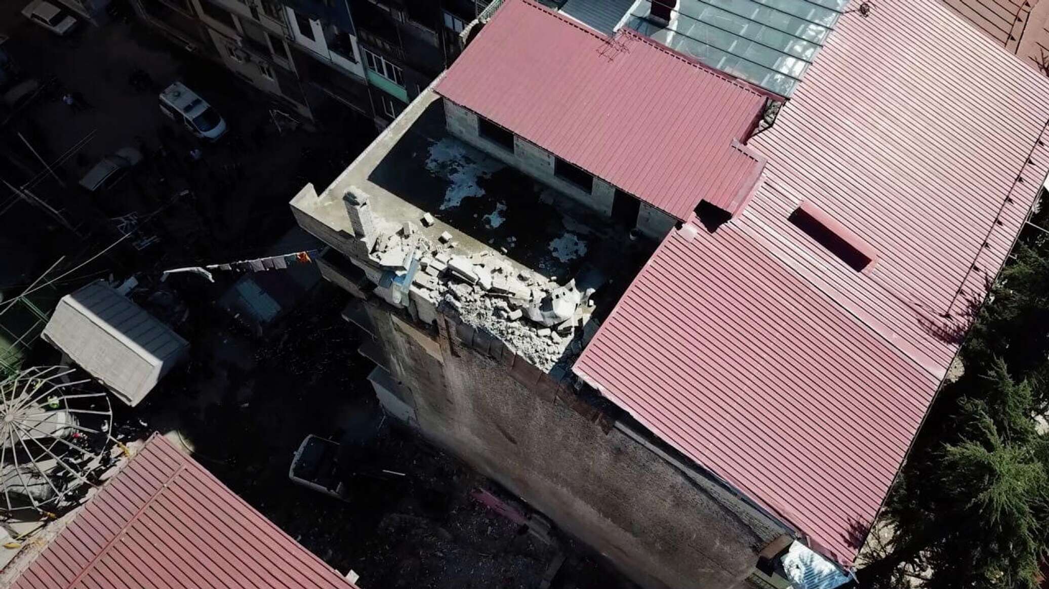 Новости батуми свежие. Грузия многоэтажки. Обрушение дома в батуми. Батуми 2022. Ахметели.