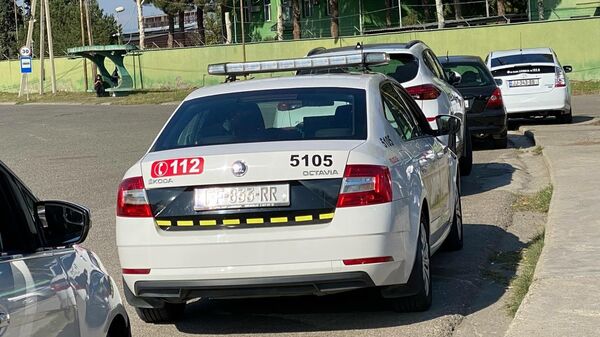 Руставская тюрьма - патрульная полиция у входа - Sputnik Грузия