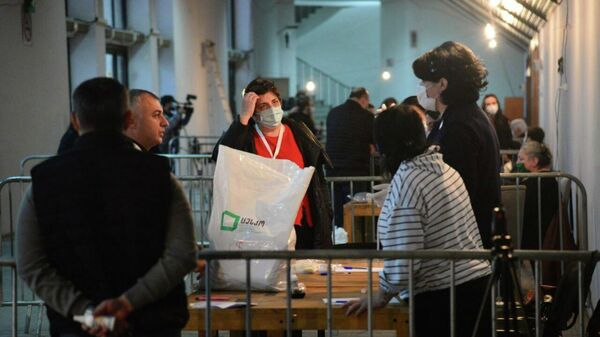 Местные выборы - пересчет бюллетеней в тбилисском Дворце спорта
 - Sputnik Грузия