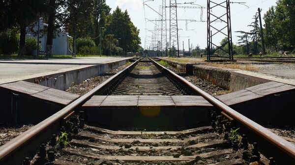Железная дорога в Самегрело. Зугдидский железнодорожный вокзал - Sputnik Грузия