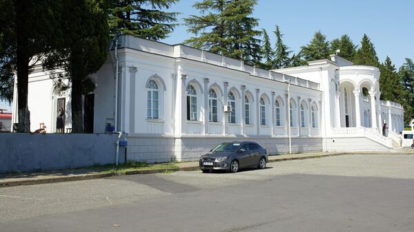 Железнодорожный вокзал в городе Зугдиди - Sputnik Грузия