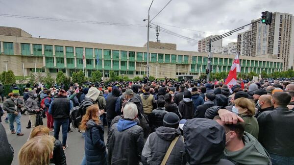 Сторонники ЕНД и Саакашвили проводят акцию у Службы госбезопасности Грузии 11 ноября 2021 года - Sputnik Грузия