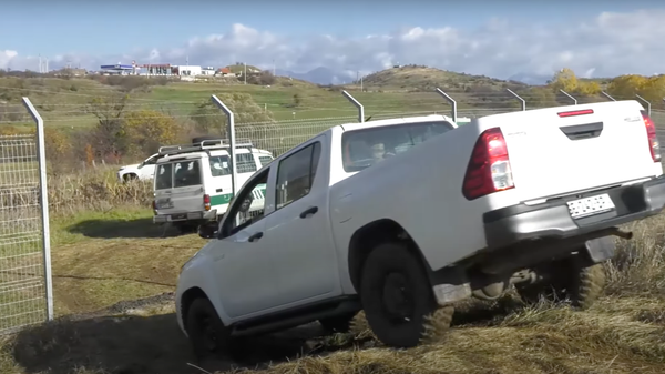 Пограничники участвуют в учениях по задержанию нарушителей границы - Sputnik Грузия