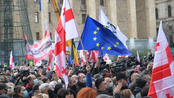 Акция протеста сторонников оппозиции и ЕНД в поддержку Саакашвили 19 ноября 2021 года
 - Sputnik Грузия