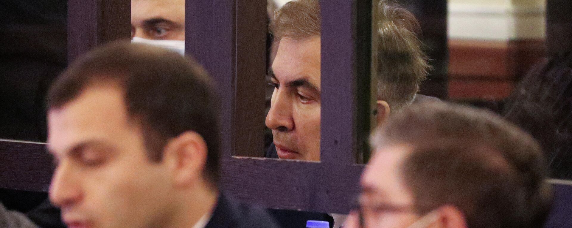 Михаил Саакашвили за решеткой, судебный процесс в тбилисском суде - Sputnik Грузия, 1920, 08.12.2021