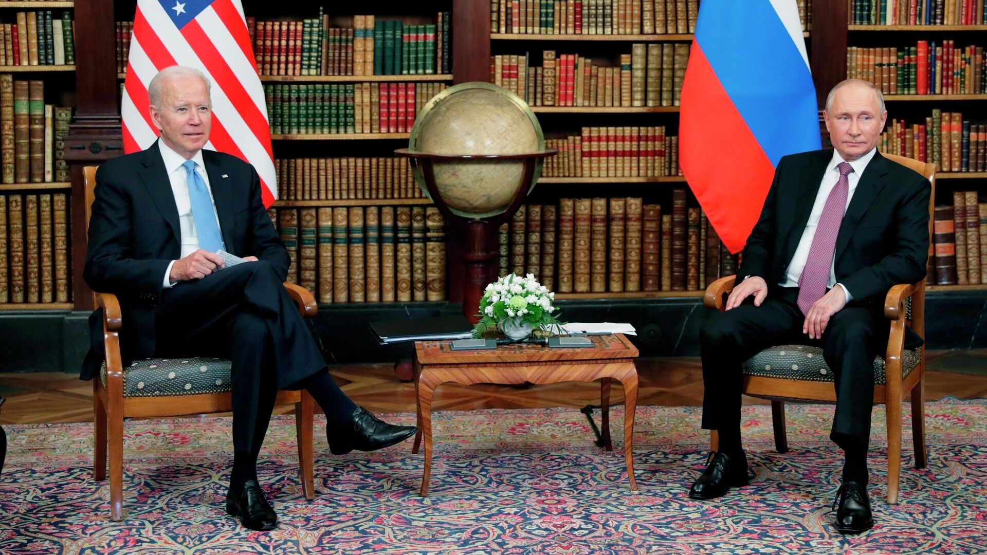 Встреча президентов России и США В. Путина и Дж. Байдена в Женеве - Sputnik Грузия, 1920, 03.12.2021