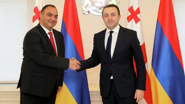 Премьер-министр Грузии Ираклий Гарибашвили встретился с начальником полиции Армении Ваге Казаряном - Sputnik Грузия