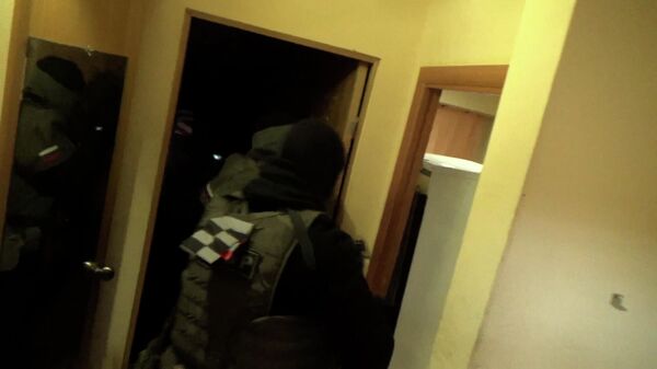 Задержание сторонника ИГ в студенческом общежитии Москвы. Кадры ФСБ - Sputnik Грузия