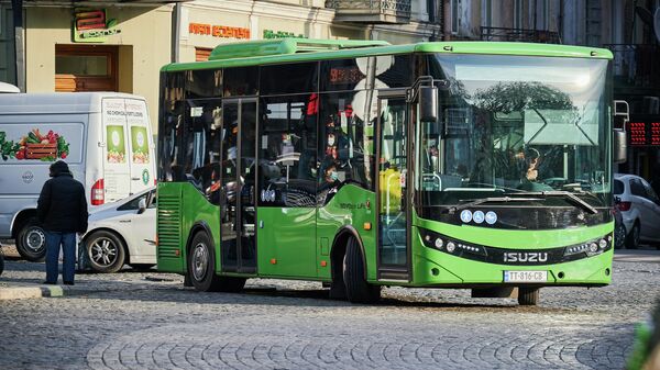 Зеленые пассажирские автобусы MAN. Общественный транспорт - Sputnik Грузия