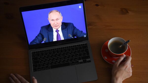 Президент РФ Владимир Путин во время пресс-конференции - Sputnik Грузия