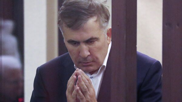 Михаил Саакашвили в зале суда во время процесса по его делу - Sputnik Грузия