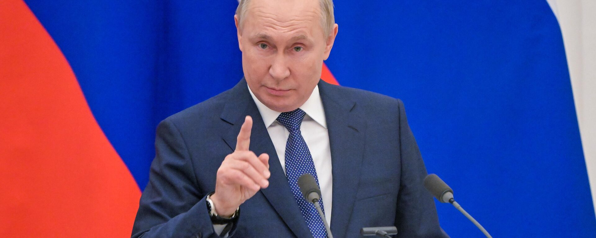 Президент РФ Владимир Путин на пресс-конференции после переговоров с президентом Франции Эммануэлем Макроном в Кремле, 8 февраля 2022 - Sputnik Грузия, 1920, 10.02.2022