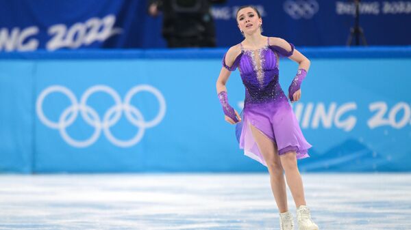 Камила Валиева выступает с короткой программой на XXIV зимних Олимпийских играх в Пекине - Sputnik Грузия