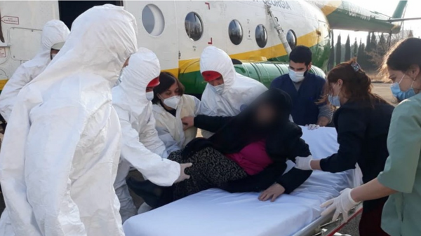 Спасатели вывезли из Шатили больную женщину
 - Sputnik Грузия