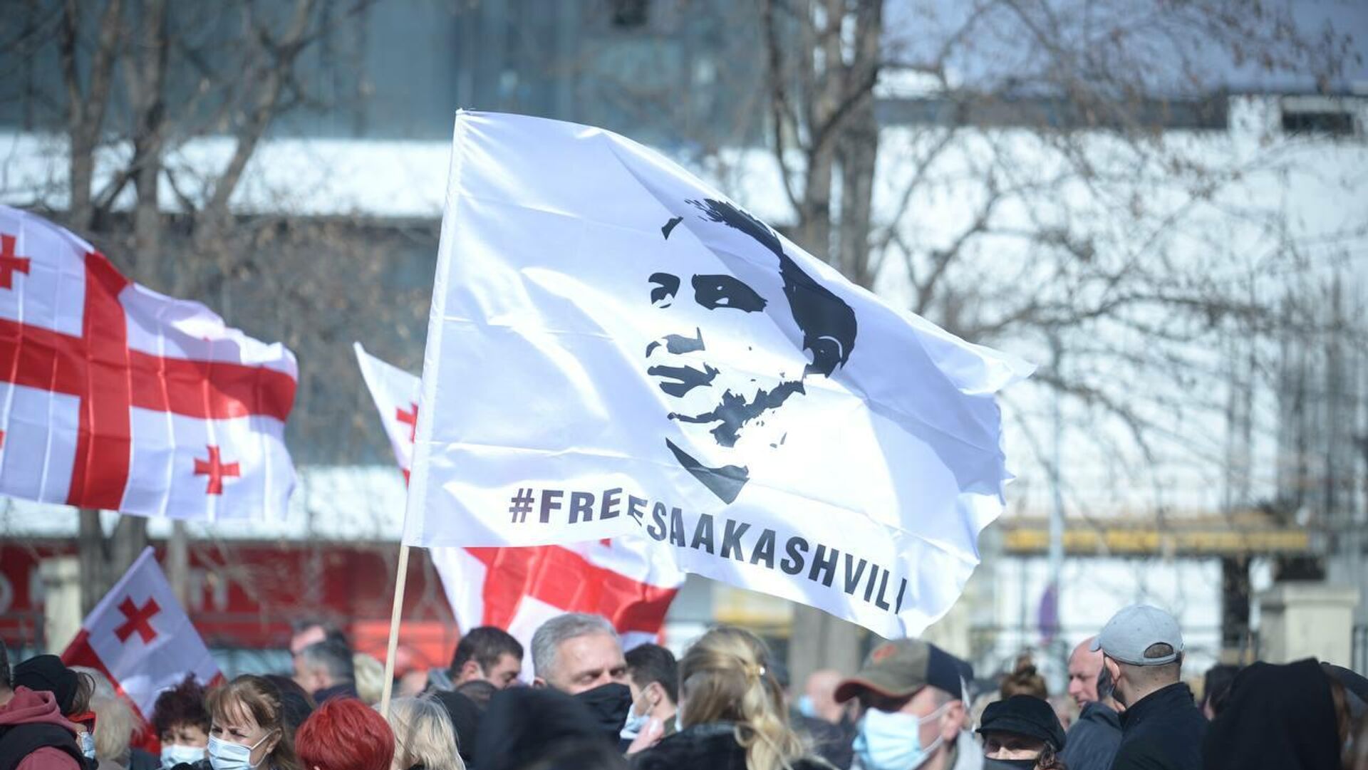 Акция протеста сторонников Саакашвили у здания тбилисского суда 21 февраля 2022 - Sputnik Грузия, 1920, 13.05.2022