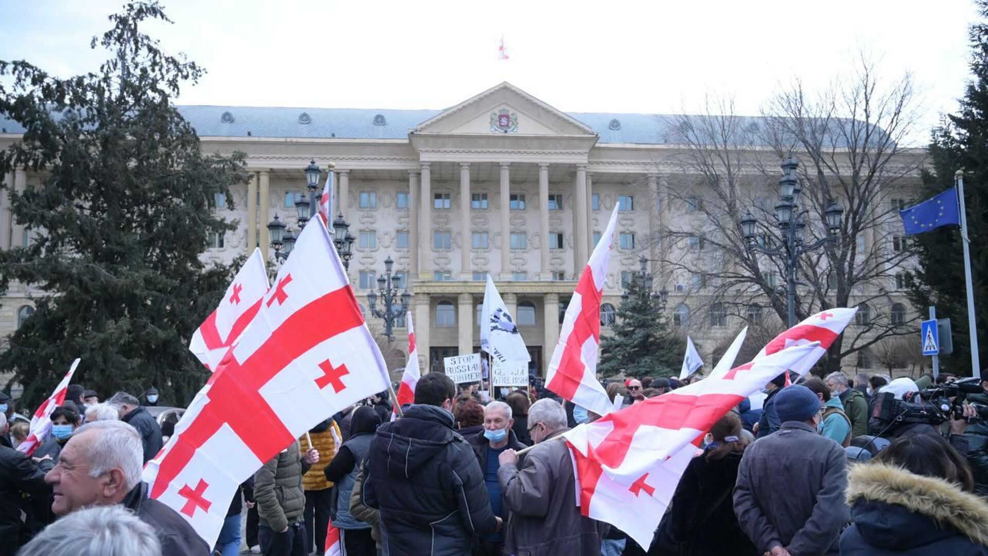 Акция протеста сторонников Саакашвили у здания тбилисского суда 21 февраля 2022 - Sputnik Грузия, 1920, 25.05.2022